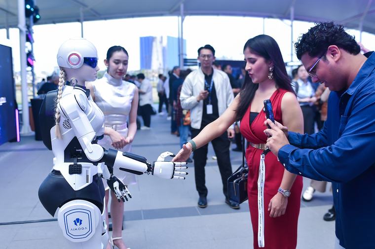 AiMOGA Mornine, Robot Humanoid Pertama di Dunia yang Raih Sertifikasi Hardware dan Software Uni Eropa