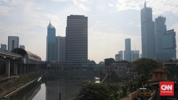 Dinas Lingkungan Sebut Udara di Jakarta Membaik Usai Penyiraman