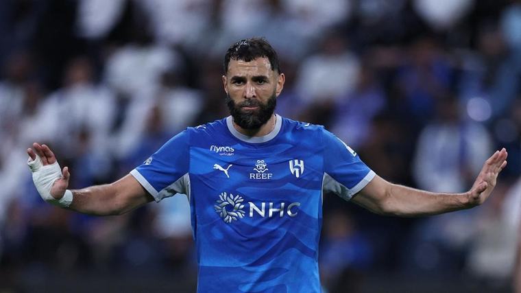 Karim Benzema 'Terjebak' di Arab Saudi
