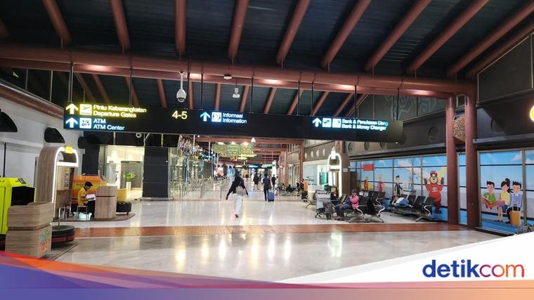 Update Dampak Erupsi Anak Krakatau Senin Pagi: 6 Bandara Masih Ditutup