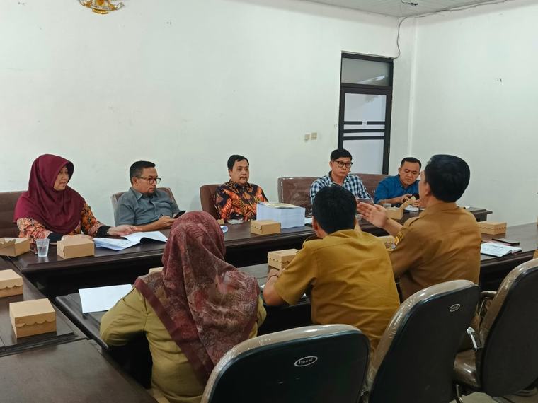 Komisi III DPRD Cirebon Dorong Penguatan Sarana Pengolahan Sampah di Kampung Bersih