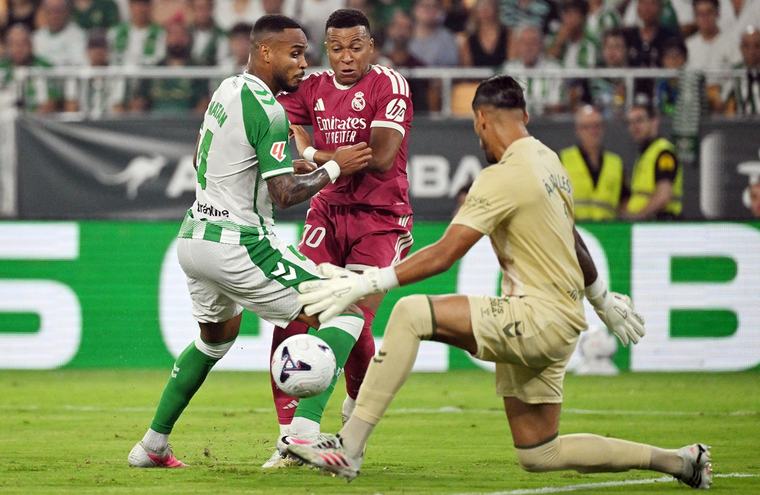 Mbappe Gagal Penalti, Real Betis Tumbangkan Real Madrid 1-0 di La Liga