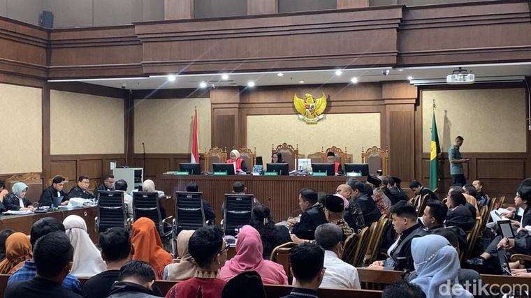 Di Sidang Yaqut, Eks Staf Kemenag Sebut Ada Fee Percepatan Haji