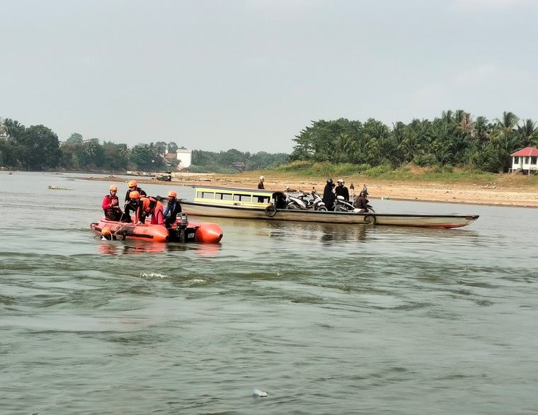 Pencarian Korban Tenggelam di Sungai Lubuk Rukam Ogan Ilir Diperluas 100 Meter dari Lokasi Awal