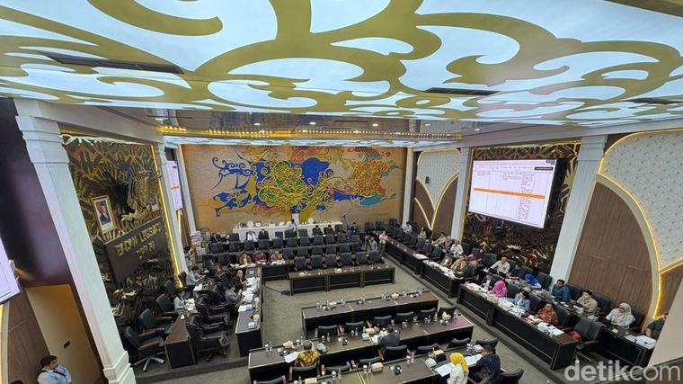 Baleg DPR Sepakati RUU Adminduk Jadi Usul Inisiatif, Atur Sanksi Data Bocor