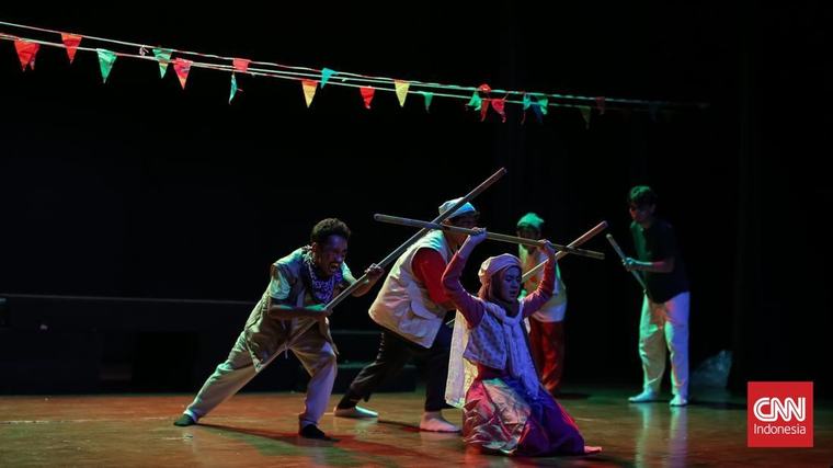FOTO: 24 Grup Teater Sulap TIM Jadi Panggung Impian Anak Jakarta
