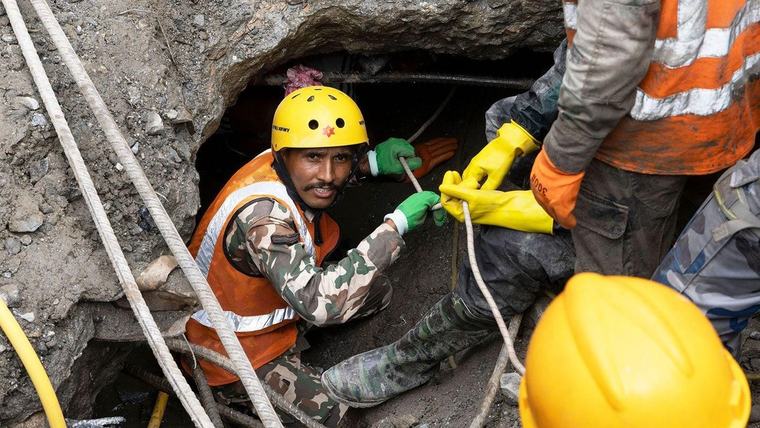 Kisah Penyelamatan 2 Pekerja di Nepal 9 Hari Setelah Banjir Bandang