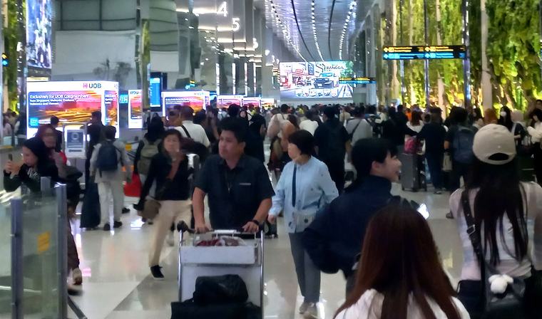 Imbas Erupsi Gunung Anak Krakatau, 624 Penerbangan Terdampak di Bandara Soekarno-Hatta