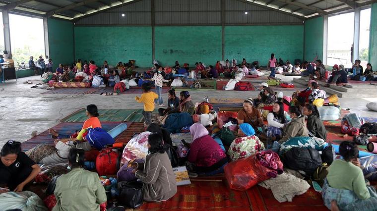 Aktivitas Gunung Sinabung Menurun, 650 Pengungsi Kembali ke Rumah