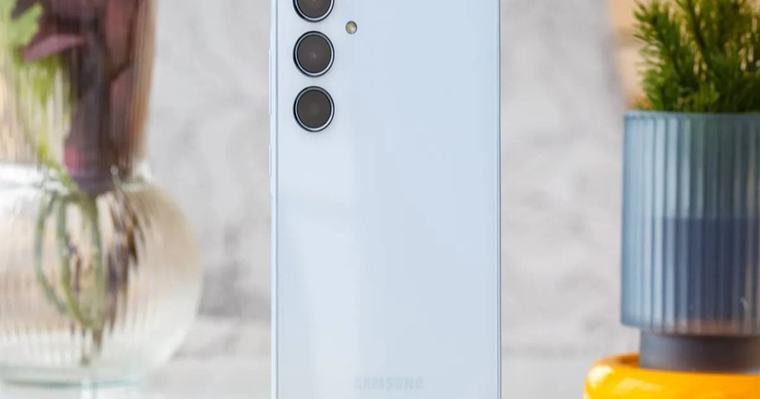 News One UI 9 Beta Galaxy A35 Segera Hadir, Bukti Baru Muncul Bukti baru di forum komunitas Samsung menunjukkan One UI 9 Beta untuk Galaxy A35 akan segera hadir. Simak informasi lengkapnya di sini. 06 Sep, 11.01