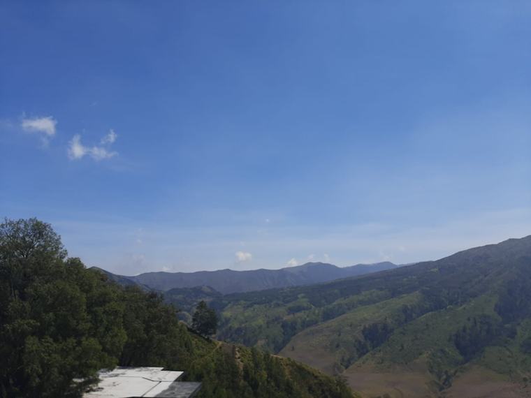 Semeru Cerah Berawan 14–22°C, Bromo 10–18°C, Ombak Laut Selatan 2,7 Meter