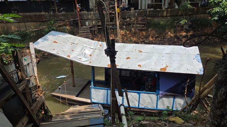 Nasib Perahu Eretan di Tengah Rencana Jembatan Kali Pesanggrahan