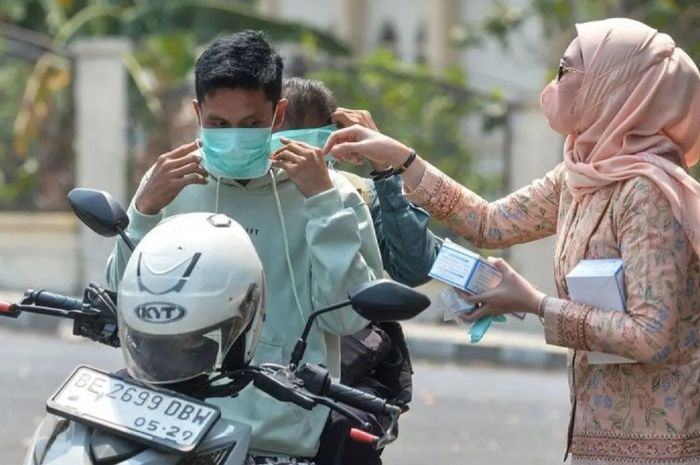 Cegah Iritasi, Ini Rekomendasi Pakaian Pelindung Saat Terjadi Hujan Abu Vulkanik