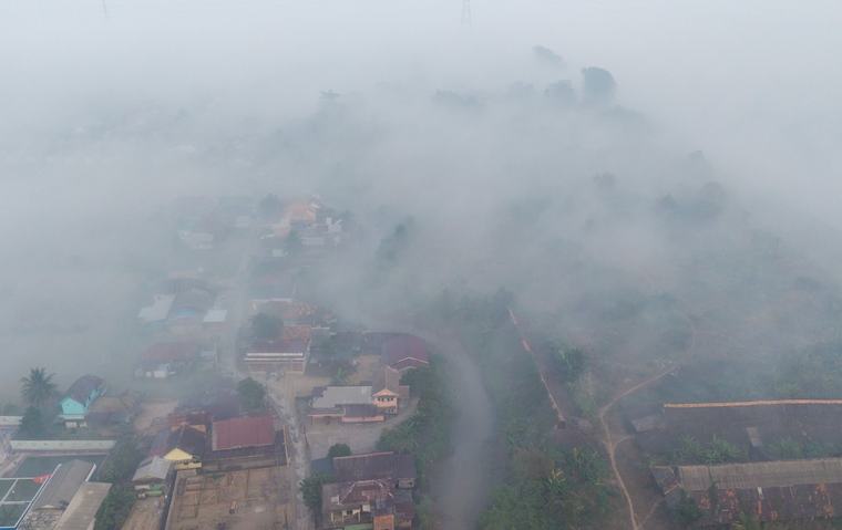 Asap Karhutla Selimuti Palembang, Nyaris Tak Terlihat Apa Pun!