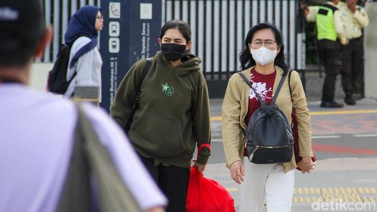 Wamenaker Imbau Pekerja Pakai Masker Imbas Abu Vulkanik Anak Krakatau
