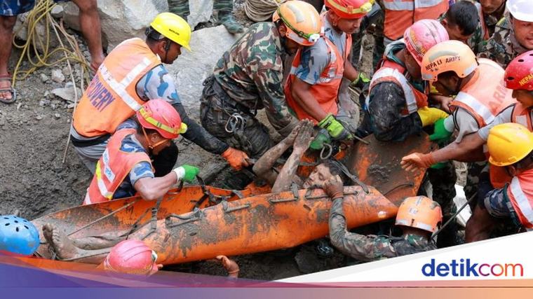 Penyelamatan Dramatis 2 Orang Hidup-hidup Usai 9 Hari Banjir Nepal
