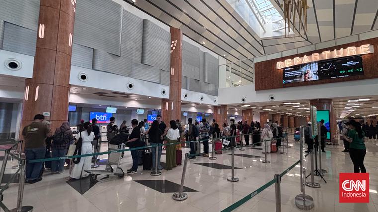 42 Penerbangan di Bandara Juanda Dibatalkan Imbas Erupsi Anak Krakatau