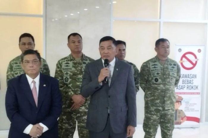 Menhan Ajak Masyarakat dan Pengusaha Bantu Penanganan Karhutla