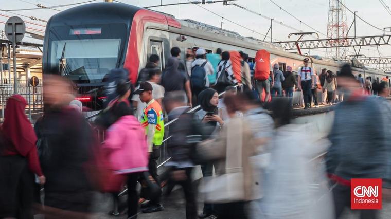 KRL Bogor hanya Sampai Jayakarta Imbas Gangguan di Jakarta Kota