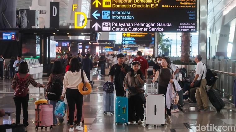Penerbangan di Bandara Soetta Masih Banyak Delay dan Batal, Ini Penyebabnya