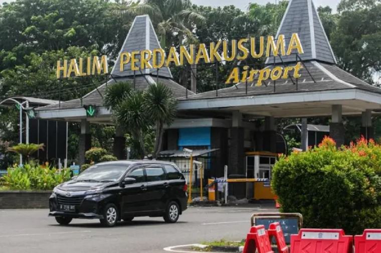 Selain Soetta, Bandara Halim Ditutup Sementara Imbas Abu Vulkanik Anak Krakatau