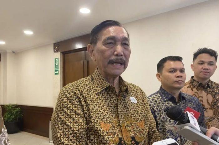 Luhut: Uji Coba Transfer Tunai Bansos Ditargetkan Mulai Kuartal I-II 2027