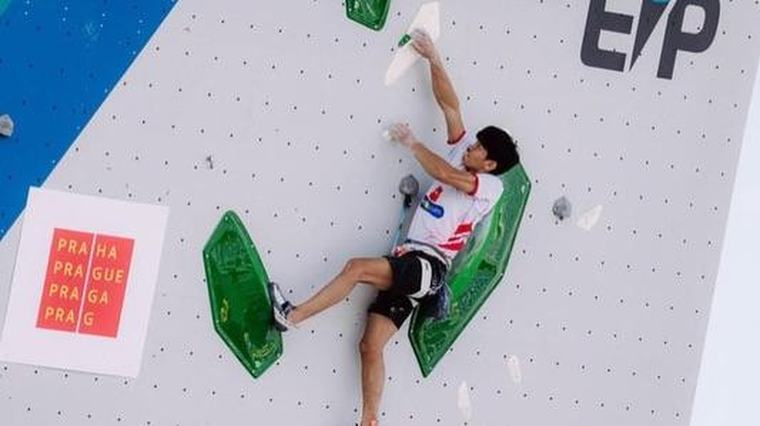 Putra Tri Lolos ke Semifinal World Climbing Seri Koper di Slovenia