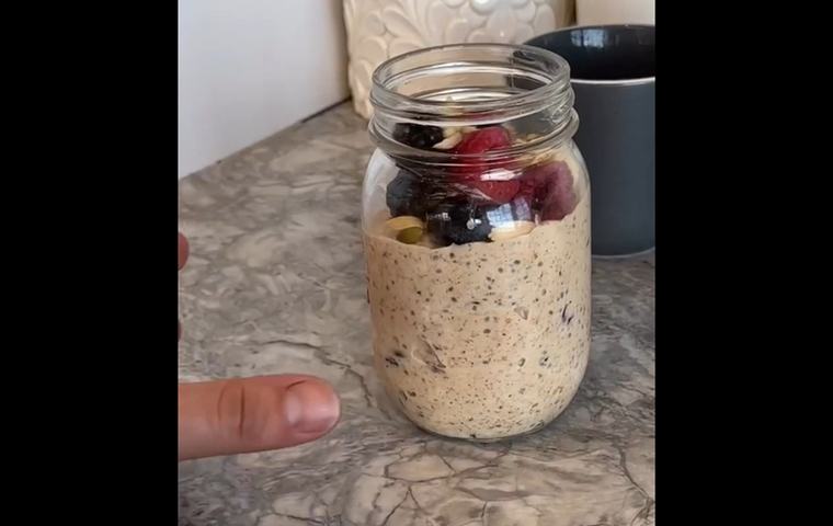 Praktis dan Bernutrisi, Begini Rahasia Resep Overnight Oats ala Gordon Ramsay