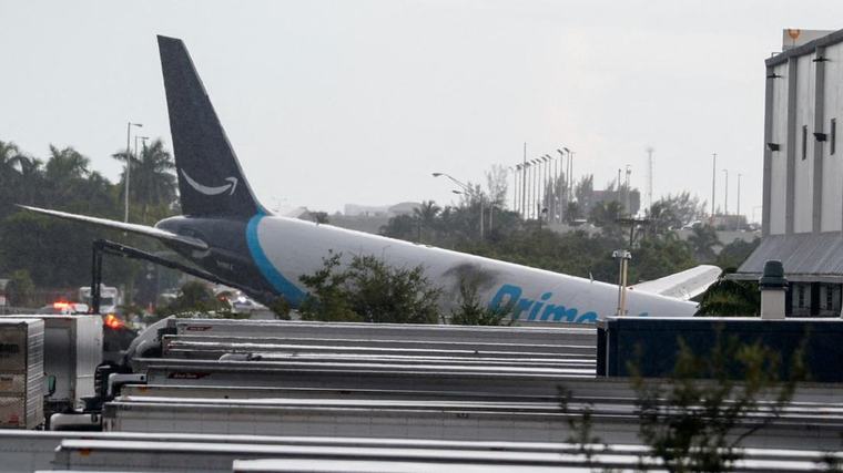 Pesawat Kargo Amazon Prime Kecelakaan di Bandara Miami, 5 Orang Tewas
