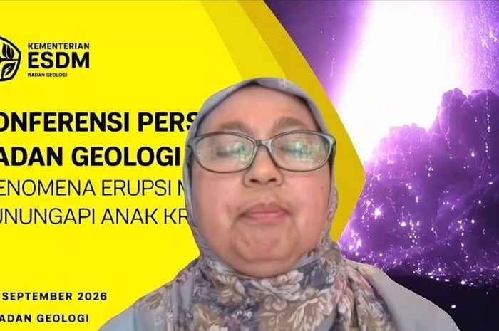 Badan Geologi: Abu Vulkanik Gunung Anak Krakatau Menyebar ke 5 Provinsi