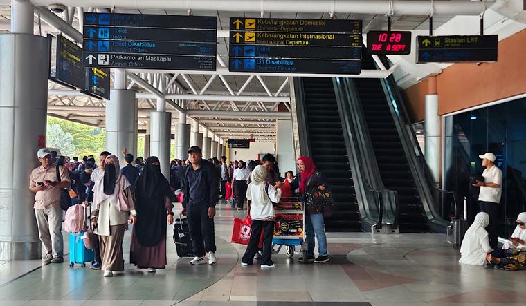 Pasca Erupsi Anak Gunung Krakatau, Penerbangan Rute Jakarta di Bandara SMB II Kembali Beroperasi