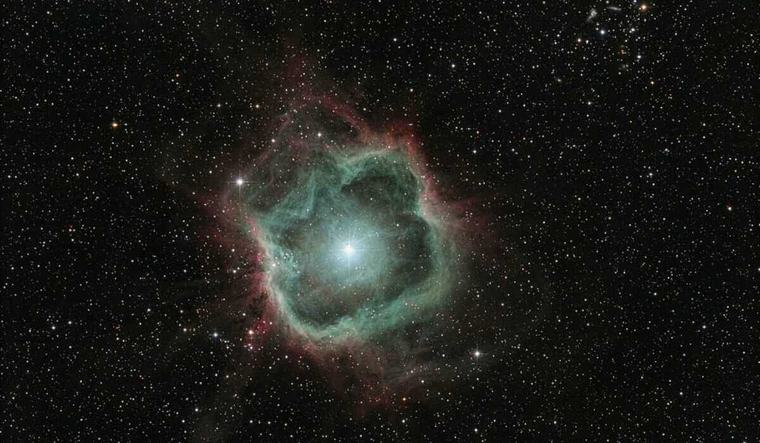 Mengenal Blinking Planetary Nebula NGC 6826 di Rasi Cygnus