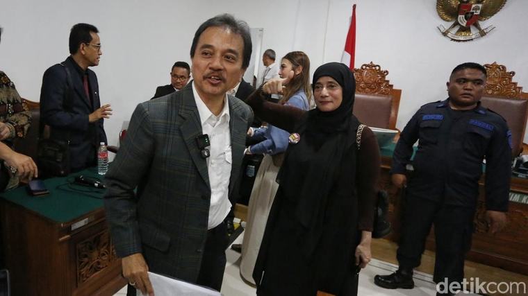 Penerbangan Hakim Terdampak Abu Vulkanik, Sidang Praperadilan Roy Suryo Ditunda