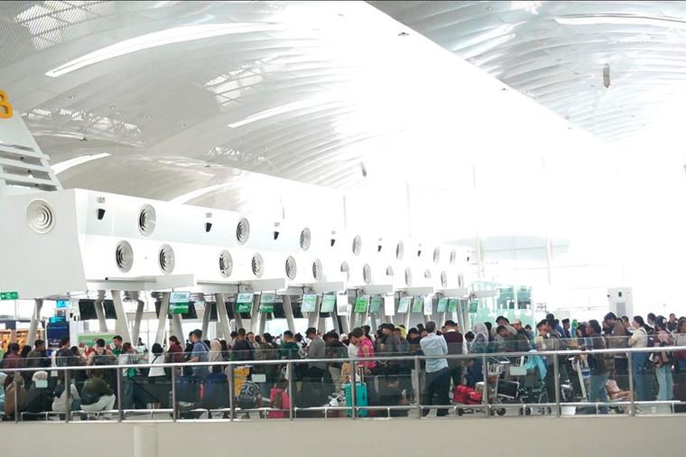 41 Penerbangan Bandara Kualanamu Dibatalkan akibat Abu Vulkanik Anak Krakatau Ekbis 06/09/2026