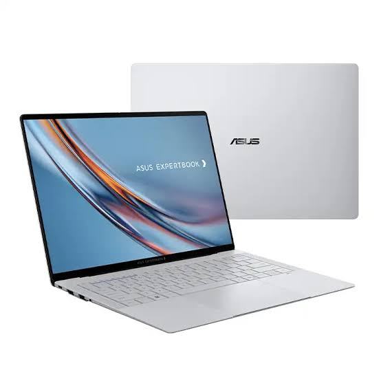 ASUS ExpertBook Ultra, Laptop Ringan 0,99 Kg dengan AI Lokal dan Baterai Tahan hingga 26 Jam