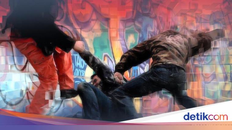 Diduga Begal, Kakak-Adik Mabuk di Bekasi Dipukuli Warga Sambil Pelukan